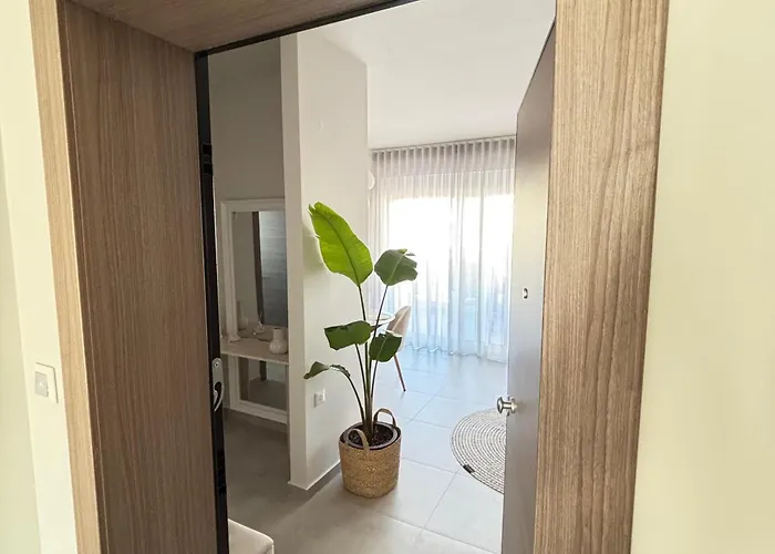 Apartment Pnoes Luxury With Private Parking