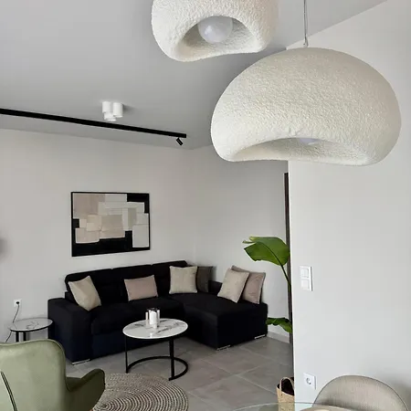 Pnoes Luxury With Private Parking *