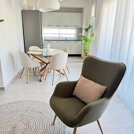 Pnoes Luxury With Private Parking