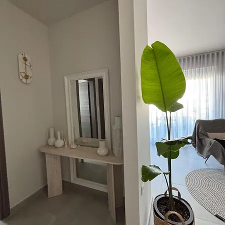 Apartment Pnoes Luxury With Private Parking Volos