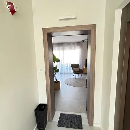 Luxury Pnoes With Private Parking