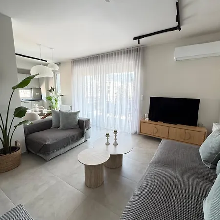 Luxury Pnoes With Private Parking * فولوس