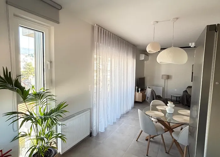 Pnoes Luxury With Private Parking * Volos